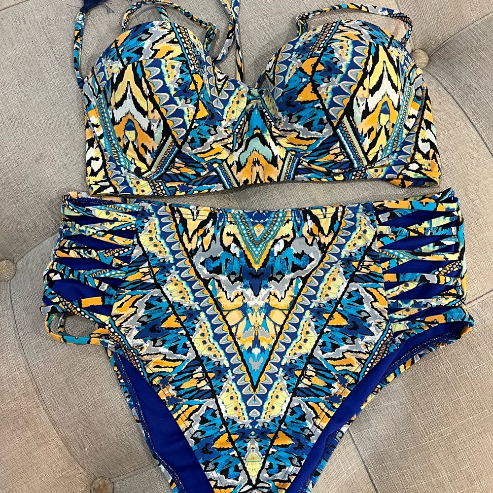 Bar III Bikini